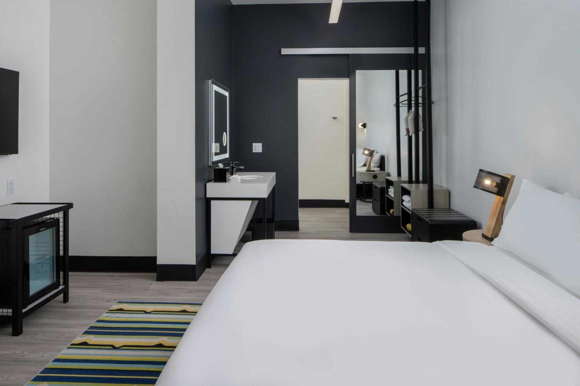 Отель Aloft Memphis Downtown Экстерьер фото
